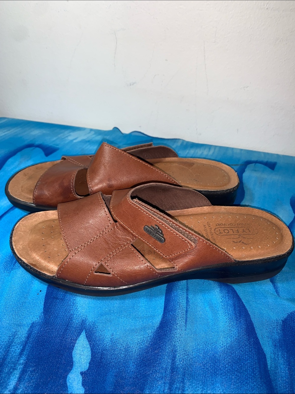 Fly Flot Italian Leather Men's Slide Sandals with Cushioned Footbed Men’s sz 39